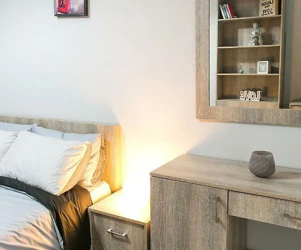 Luxury 65m2 Downtown Apartment