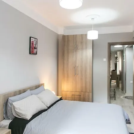 Luxury 65m2 Downtown * 테살로니키