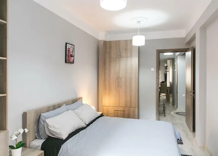 Luxury 65m2 Downtown * 테살로니키